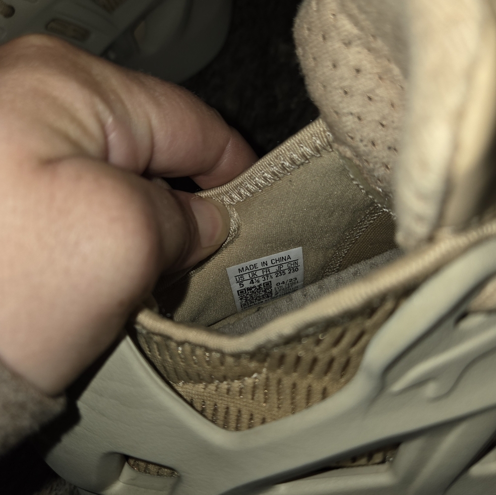 Adidas AdiFOM CLIMACOOL sneakers size 5, limited edition style - Picture 6 of 6